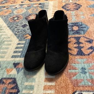 Old navy black ankle boots size 7